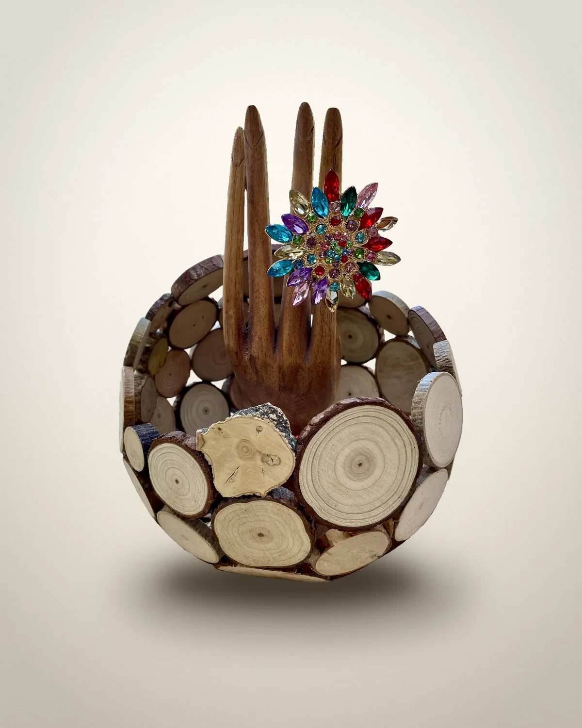 Rondins n°10, porte-bijoux, vue studio
